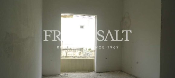 3 bedrooms Penthouse in Burmarrad, Malta No. 9789 4