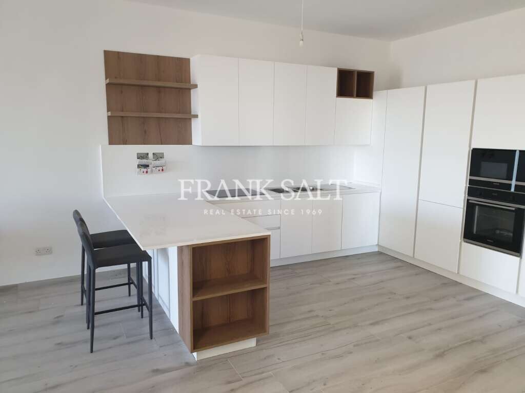 3 bedrooms Penthouse in Burmarrad, Malta No. 9789