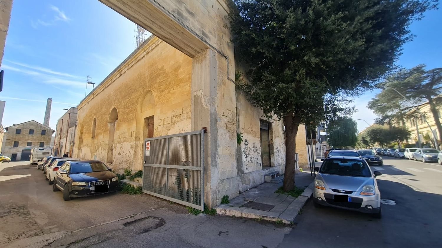  عقار تجاري في Lecce, Italy 360متر مربع رقم 130933