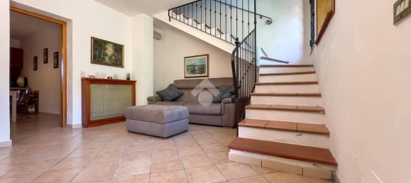 3 bedrooms House in Formia, Italy No. 280883 4