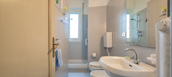 4 bedrooms Office in Genoa, Italy No. 84814 19