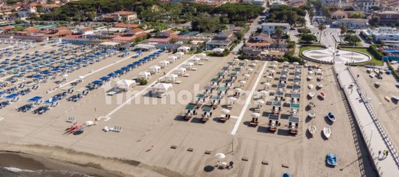 Вилла с 2 спальнями в Форте деи Марми, Италия № 124595 14