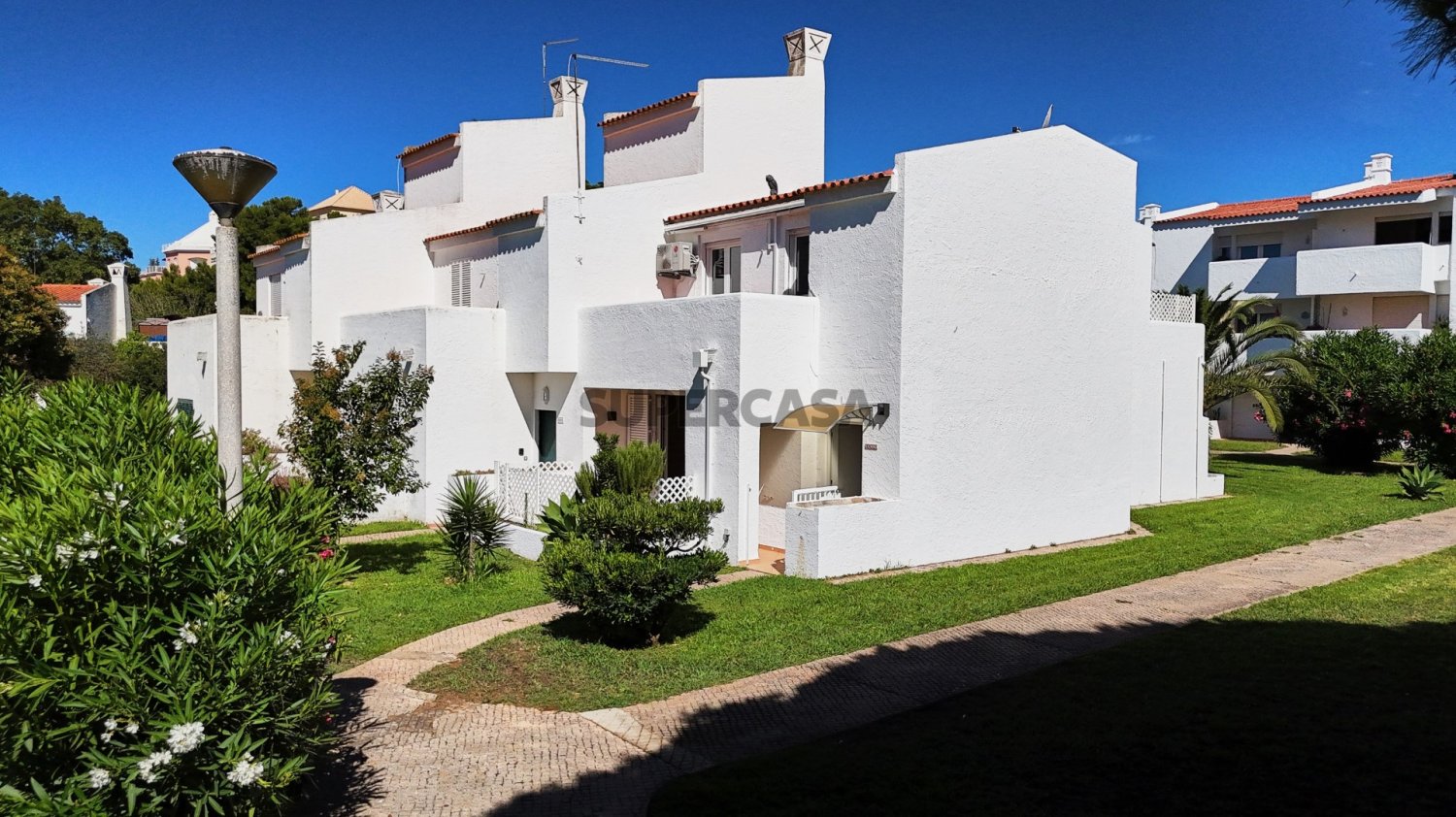 2 bedrooms House in Quarteira, Portugal No. 226414