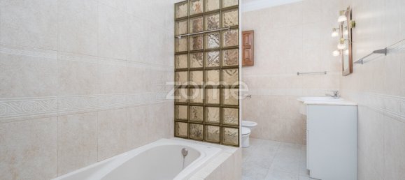 4 غرف نوم فيلا في Rio de Mouro, Portugal رقم 136149 34