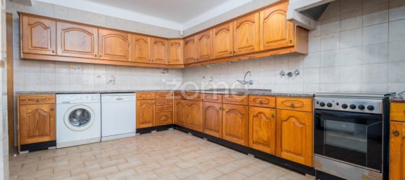 4 غرف نوم فيلا في Rio de Mouro, Portugal رقم 136149 41