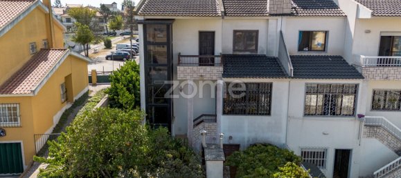 4 غرف نوم فيلا في Rio de Mouro, Portugal رقم 136149 46