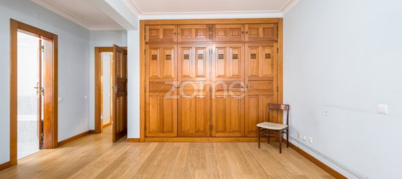 4 غرف نوم فيلا في Rio de Mouro, Portugal رقم 136149 17