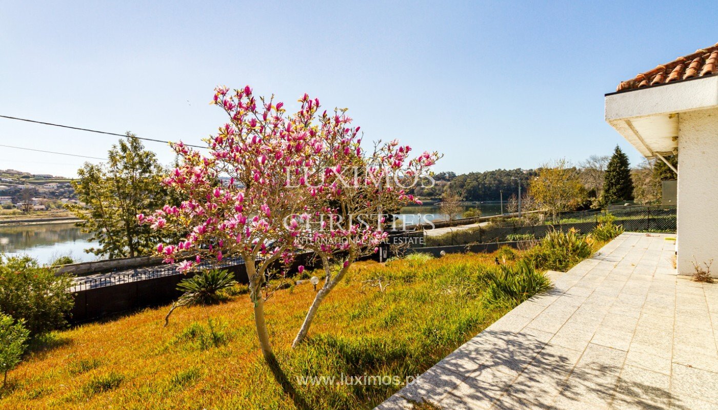 Villa de 4 dormitorios en Gondomar, Portugal No. 110035