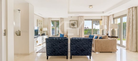 5 bedrooms Villa in Marbella, Spain No. 64405 39