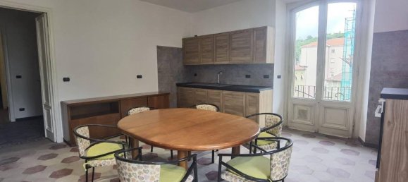 8-salle Appartement à Altare, Italy No. 146098 5