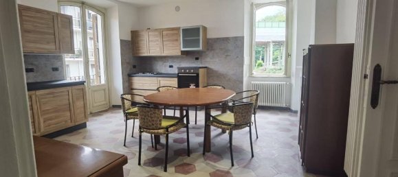 8-salle Appartement à Altare, Italy No. 146098 2