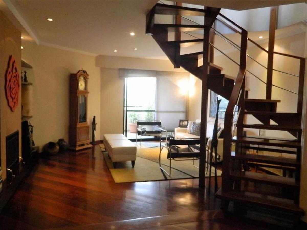 Casa de 4 dormitorios en Sao Paulo, Brazil No. 564822