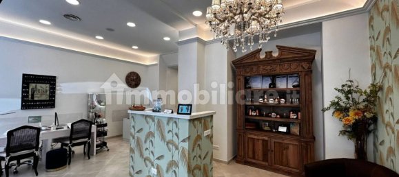 2غرفة عقار تجاري في Rome, Italy رقم 203049 2