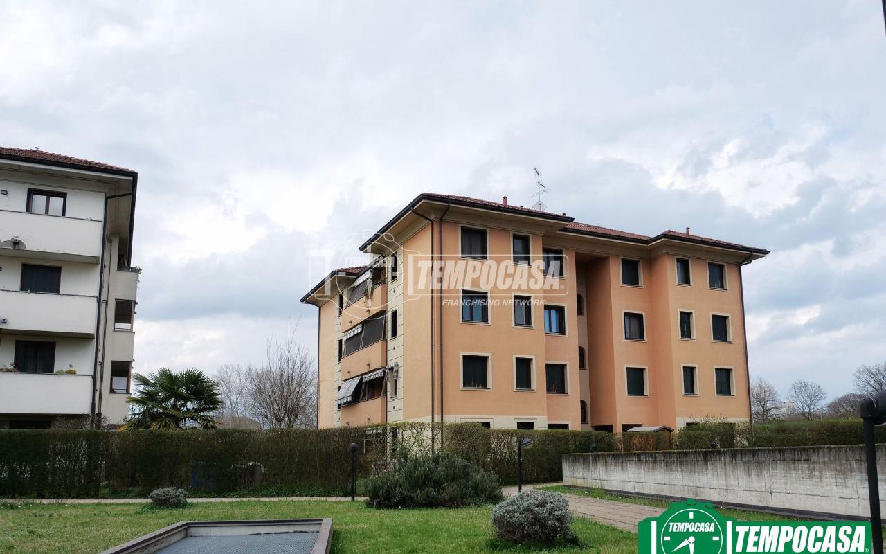 3غرفة شقة في Melegnano, Italy رقم 42570
