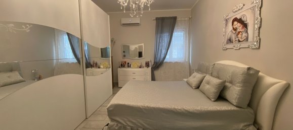 3-salle Appartement à Casavatore, Italy No. 149434 9