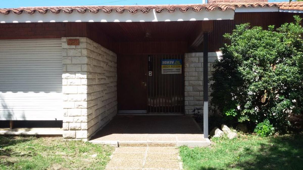 3 bedrooms House in Cordoba, Argentina No. 51435