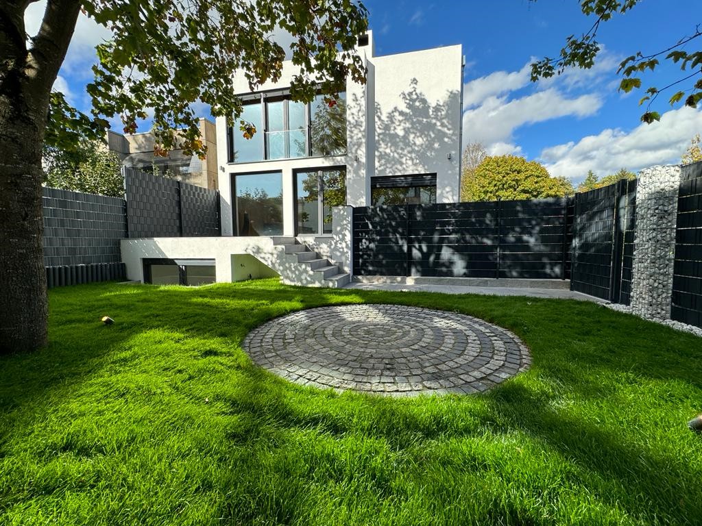 4 chambres Maison de ville à Darmstadt, Germany No. 359586