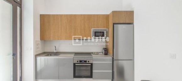 1 bedroom Penthouse in Madrid, Spain No. 168353 8