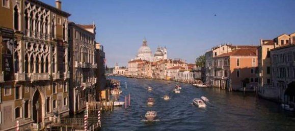 4000m² Building in Venice, Italy No. 176992 5