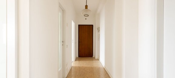 2-Zimmer Wohnung in Milan, Italy, Nr. 240682 18