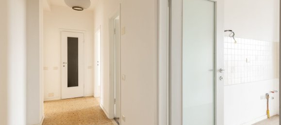 2-Zimmer Wohnung in Milan, Italy, Nr. 240682 10