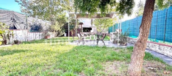 3 bedrooms House in Castelnuovo Magra, Italy No. 319076 8