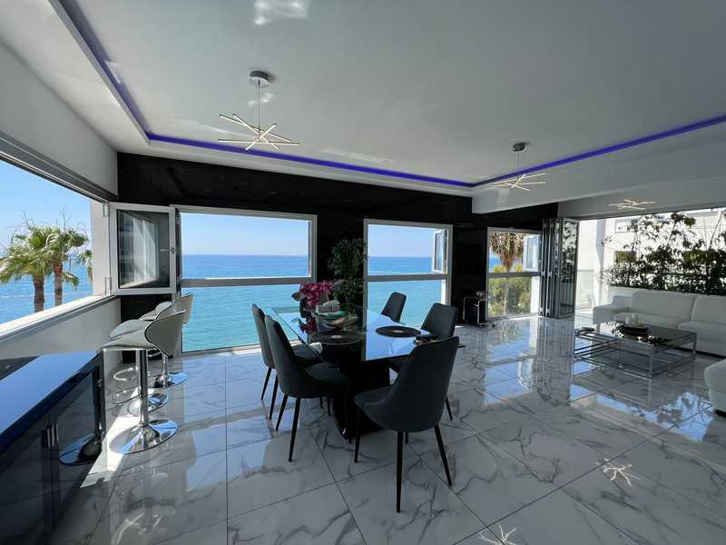 3 bedrooms Apartment in Limassol, Cyprus No. 8671