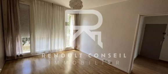 1 bedroom Apartment in Saint-Etienne-du-Rouvray, France No. 354880 4