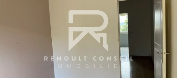 1 bedroom Apartment in Saint-Etienne-du-Rouvray, France No. 354880 8