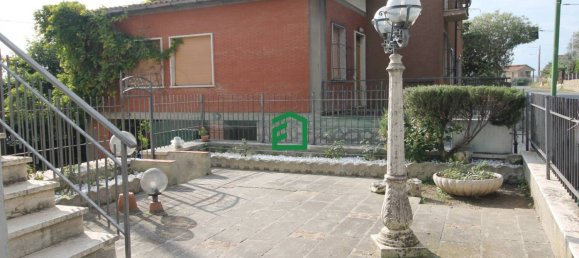 4 bedrooms Apartment in Alviano, Italy No. 158428 37