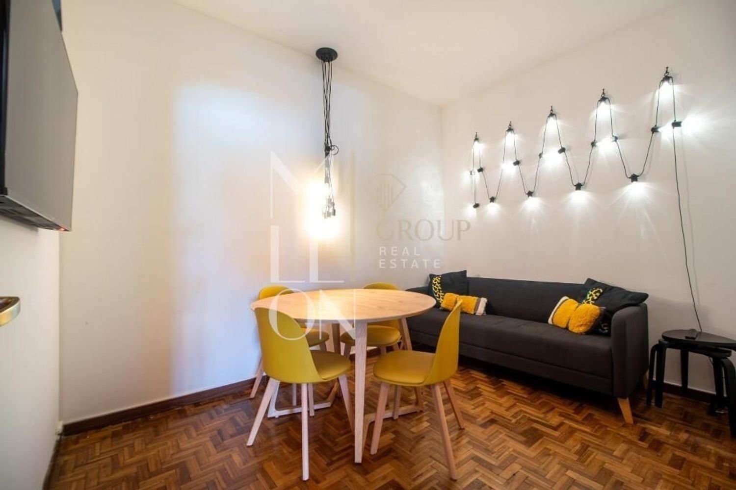 4 bedrooms Apartment in Porto, Portugal No. 31404