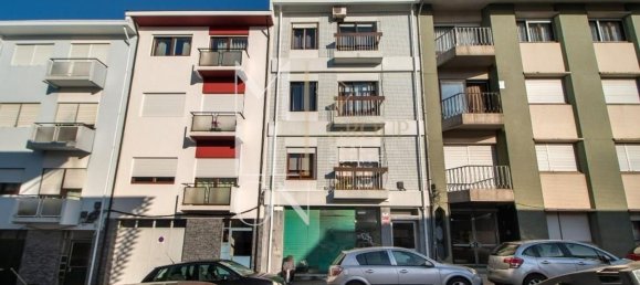 4 bedrooms Apartment in Porto, Portugal No. 31404 14