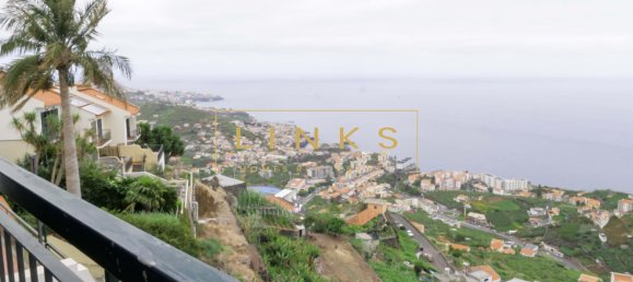 3 bedrooms Villa in Camara de Lobos, Portugal No. 205570 5