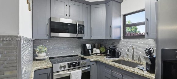 2 dormitorios dúplex en alquiler en Miami, Miami-Dade, Florida, USA № 614946 12
