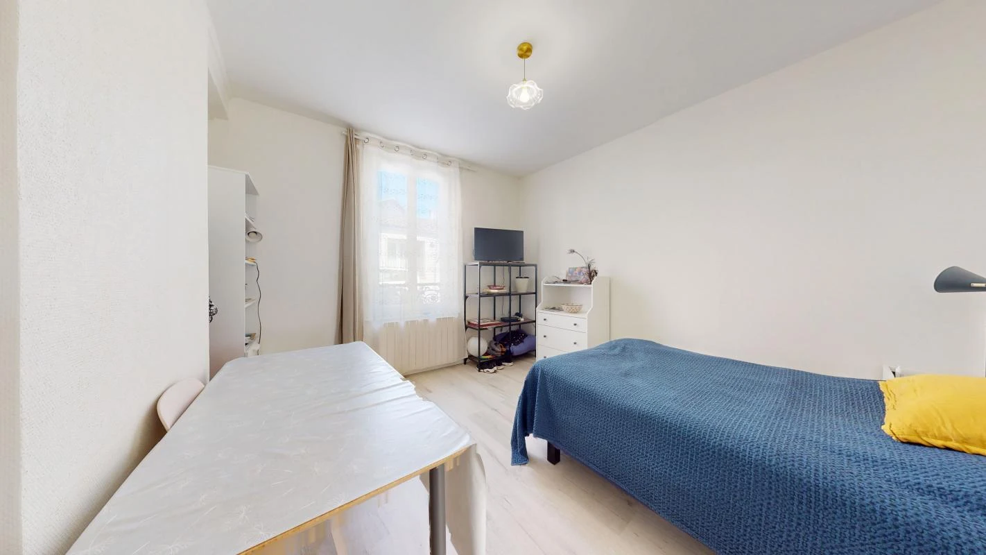 Estudio en Le Havre, France No. 325186