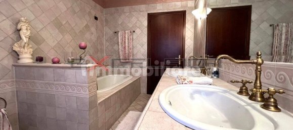 3 bedrooms Villa in Cavarzere, Italy No. 305527 14