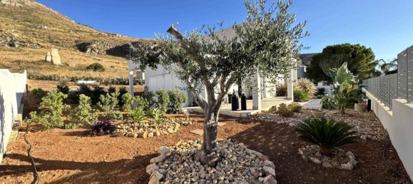 6 bedrooms Villa in Erice, Italy No. 372522 23