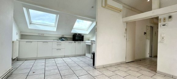 2 bedrooms Apartment in Metz, France No. 224911 3