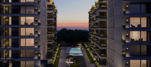 3 bedrooms Apartment in Porto, Portugal No. 157013 2