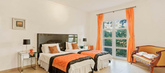 4 bedrooms Villa in Malaga, Spain No. 39779 16