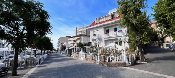 4 bedrooms Apartment in Cattolica, Italy No. 310577 4