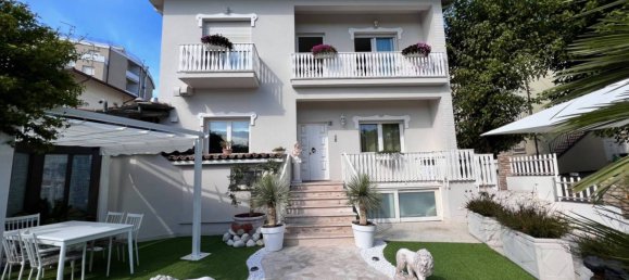 4 bedrooms Apartment in Cattolica, Italy No. 310577 37