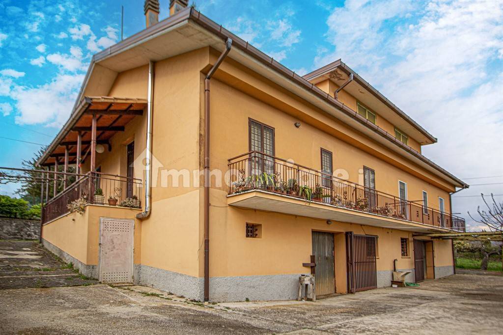 4 غرف نوم فيلا في San Cesareo, Italy رقم 159743