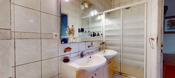 3 bedrooms House in Montfermeil, France No. 162187 9