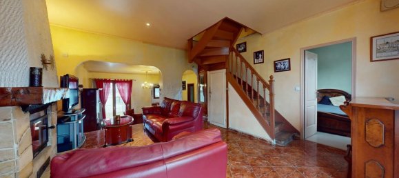 3 bedrooms House in Montfermeil, France No. 162187 5