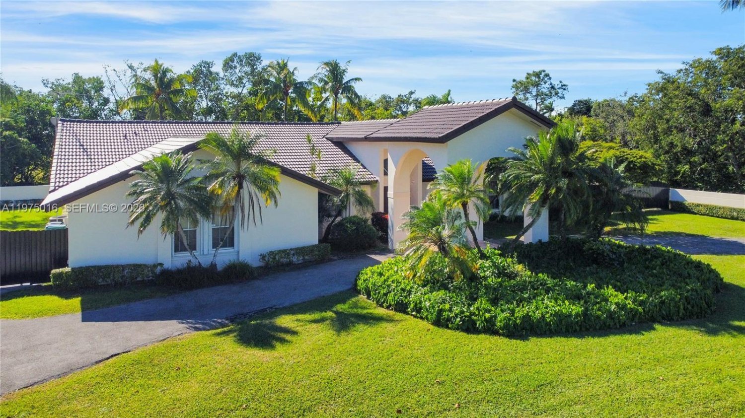 4 chambres villa à louer à Miami, Miami-Dade, Florida, USA № 615448