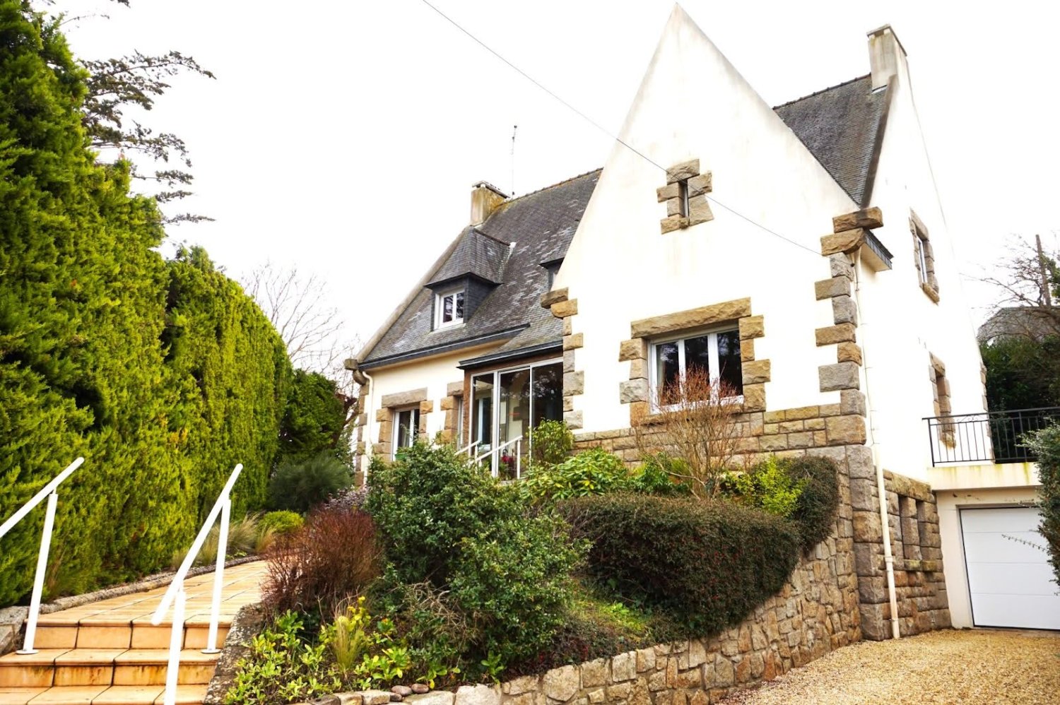 6 bedrooms House in Saint-Brieuc, France No. 206536