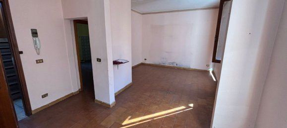 Дом с 6 комнатами в Фьорано Моденесе, Италия № 109852 10