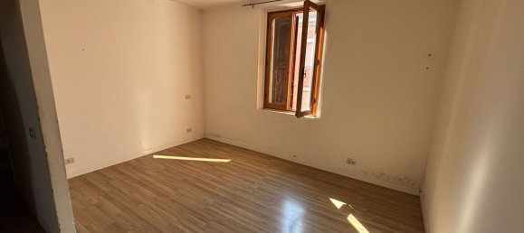 Дом с 6 комнатами в Фьорано Моденесе, Италия № 109852 5