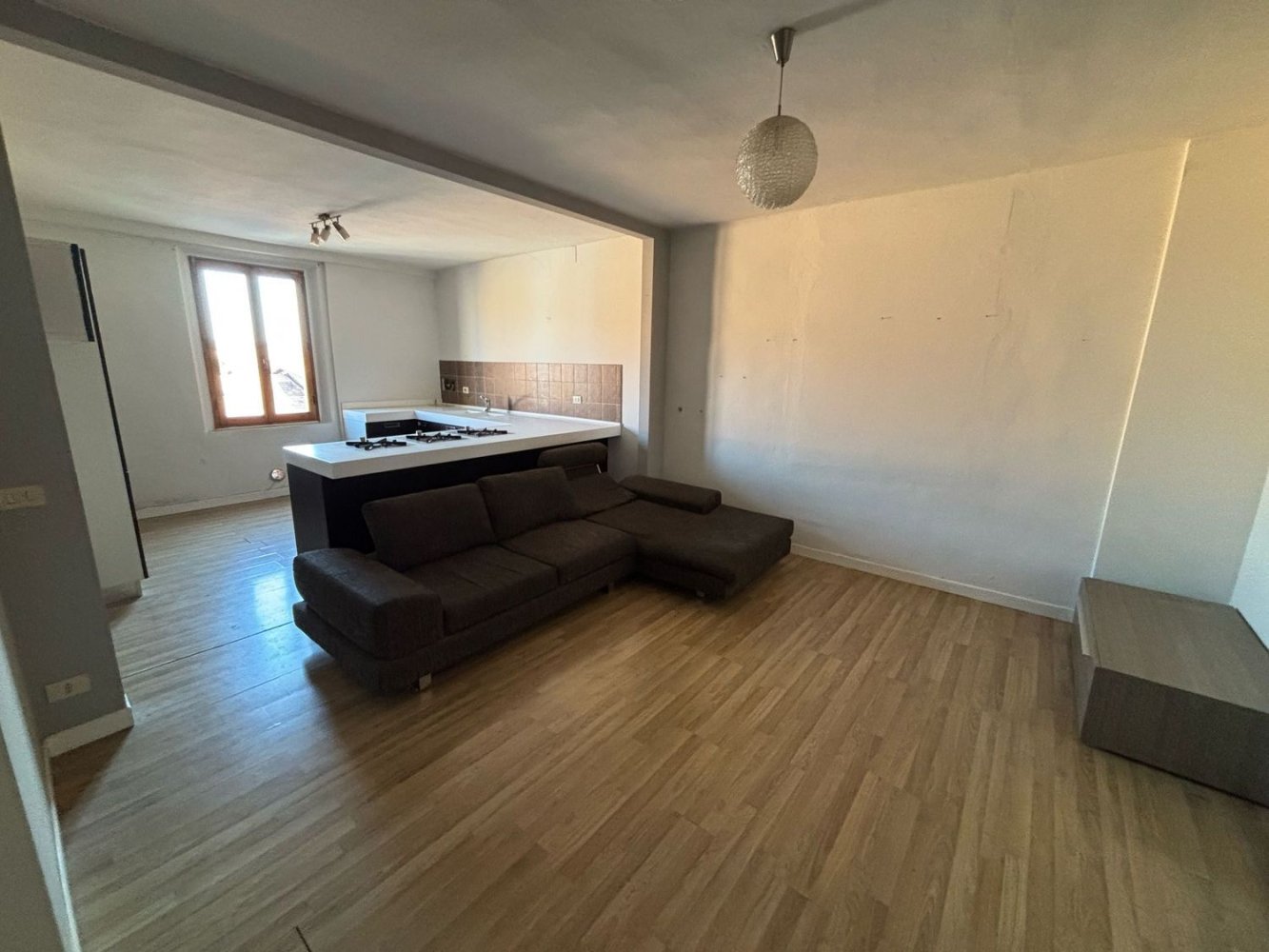 Дом с 6 комнатами в Фьорано Моденесе, Италия № 109852